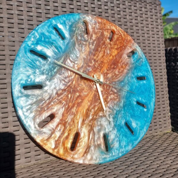 Horloge bleu et cuivre4
